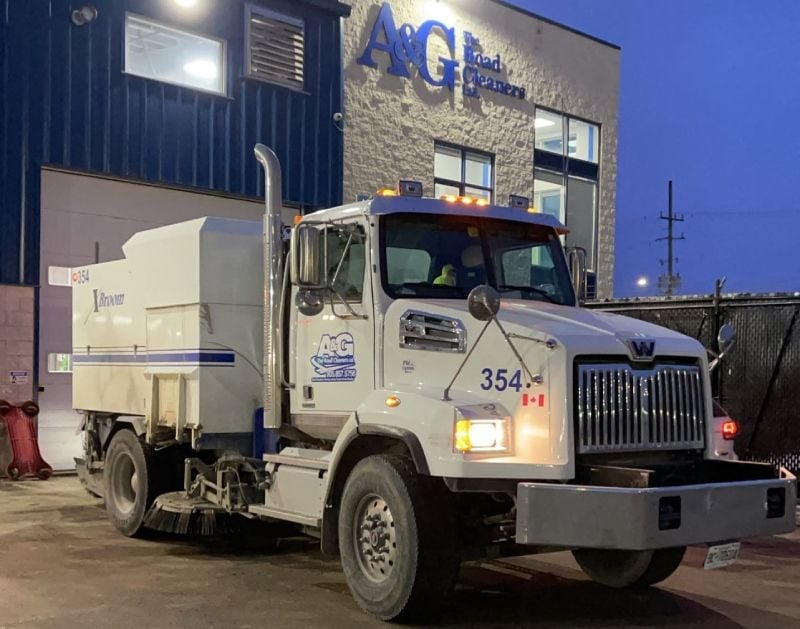 Things to consider before hiring a street sweeper Things to consider before hiring a street sweeper